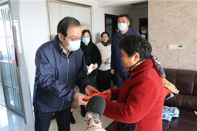 走访问疾苦 助医暖人心